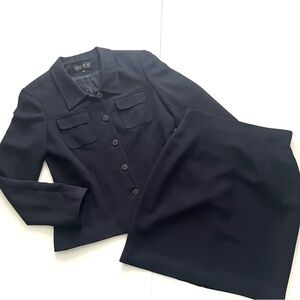 Isabel Ardee Neiman Marcus Women’s Navy Blue Jacket and Skirt Set Size 8